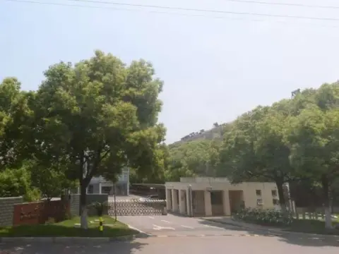 昆山开发区区域性养老服务中心 · 封面