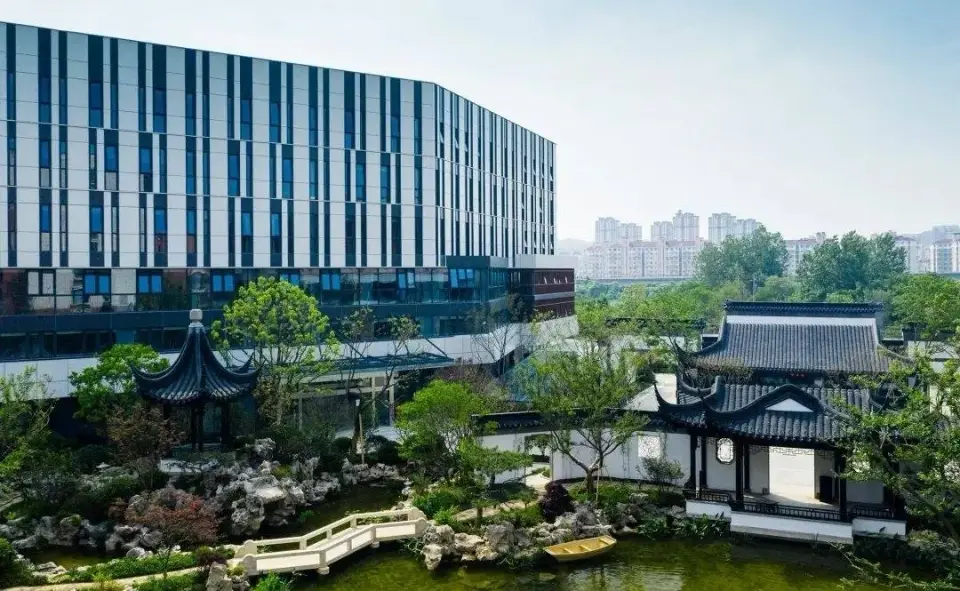 银城·君颐东方国际康养社区 · 外观