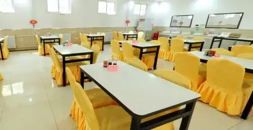 北京怀柔联建老年公寓 · 餐厅
