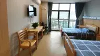 蔡家岗街道社区养老服务中心 · 房间