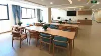 蔡家岗街道社区养老服务中心 · 餐厅