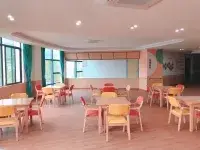 美瑞嘉年·水土街道社区养老服务中心 · 餐厅