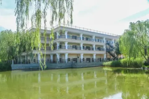 光大汇晨北京古塔老年公寓 · 封面