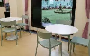 江北区五里店街道养老服务中心 · 餐厅