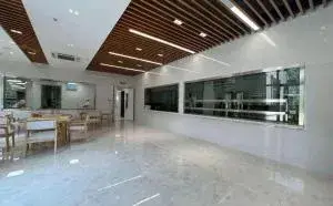 南京市龙池街道养老服务中心 · 餐厅