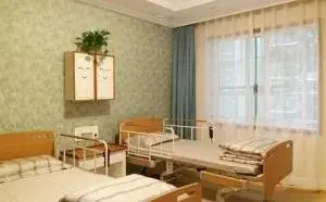 合展至善老年养护中心 · 房间