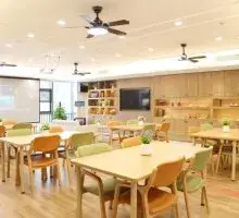银城康养江心洲颐养中心 · 餐厅