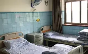 重庆大足区龙福老年养护中心 · 房间